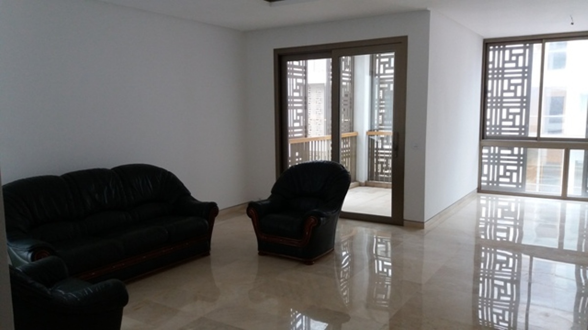 A louer appartement vide neuf avec terrasse à la Marina Bab El Baher  Rabat Salé