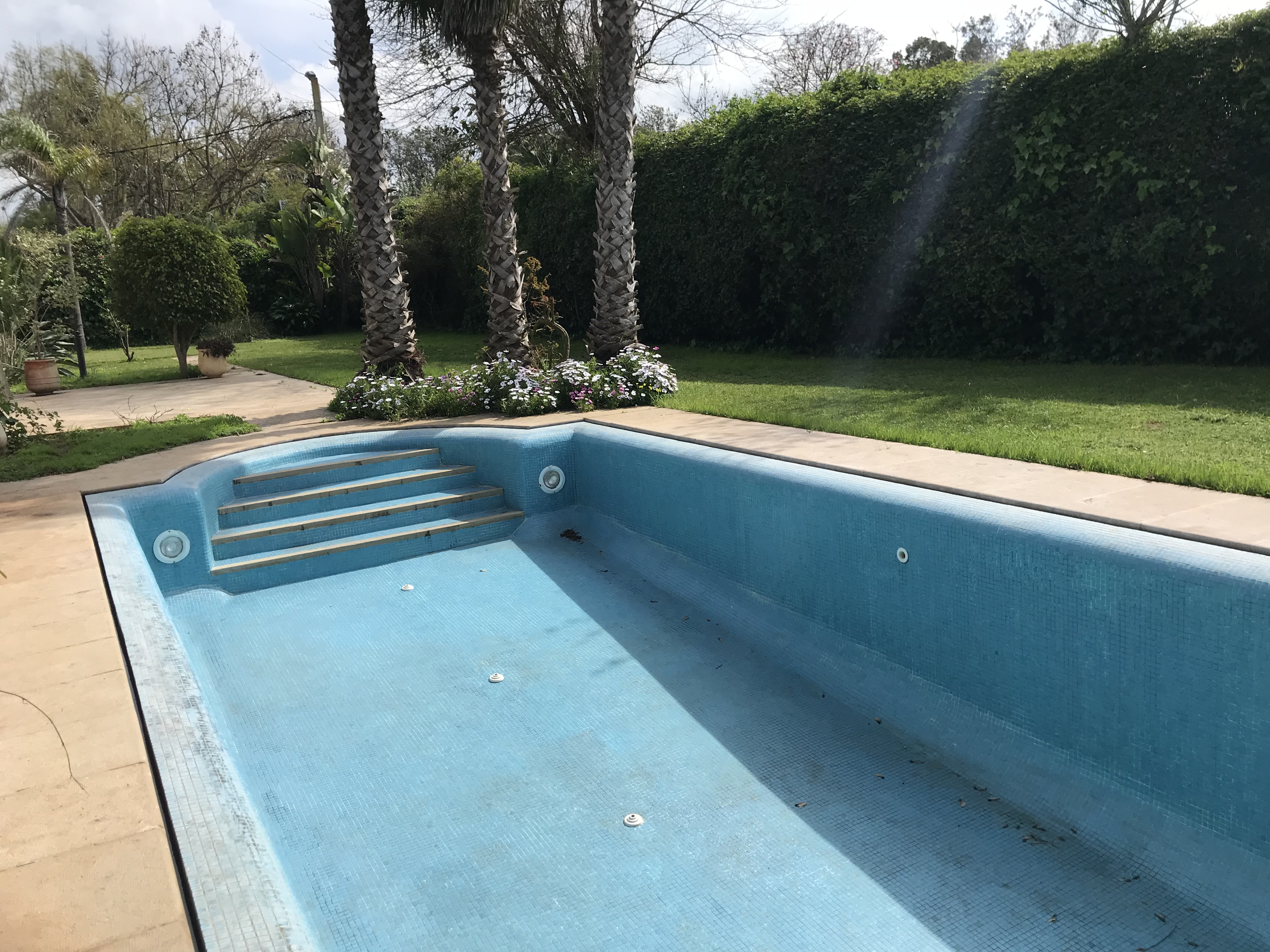 Location Rabat villa avec chauffage central et piscine