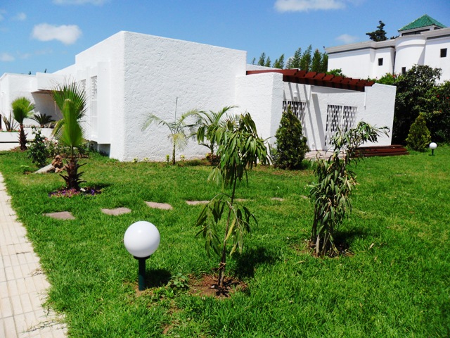 Superbe villa à louer avec chauffage et climatiseurs à  Souissi Rabat