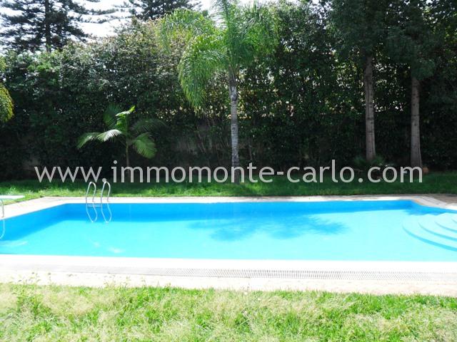 Villa avec piscine  à louer à Rabat à 35000dh au quartier Souissi