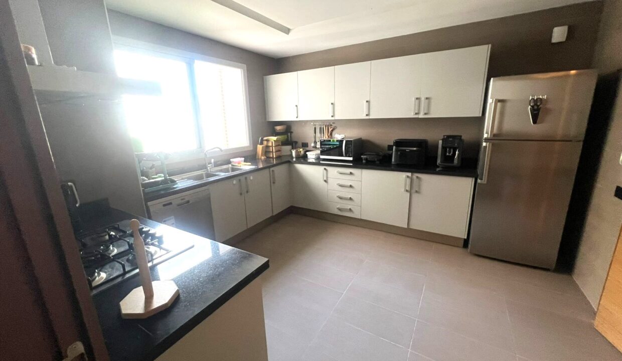 8e3eaf96-11d9-44aa-9982-b1ddd2f253af